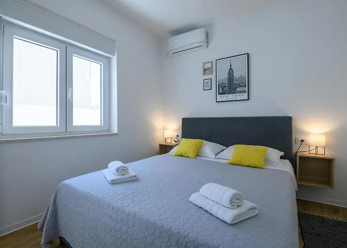 Appartement Emaro *