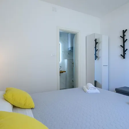 Apartment Emaro Select 